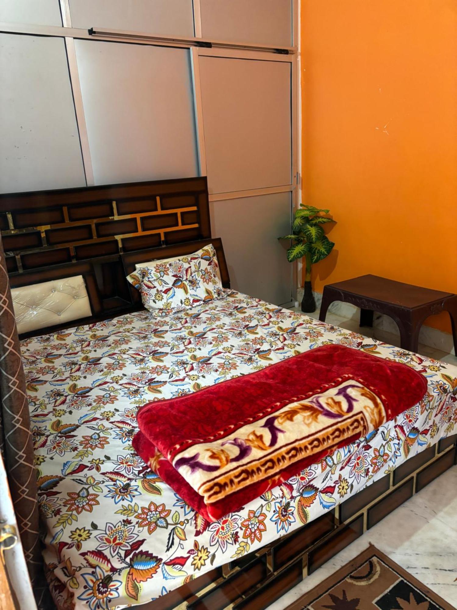 Shakuntala Guest House Ayodhya Exterior photo